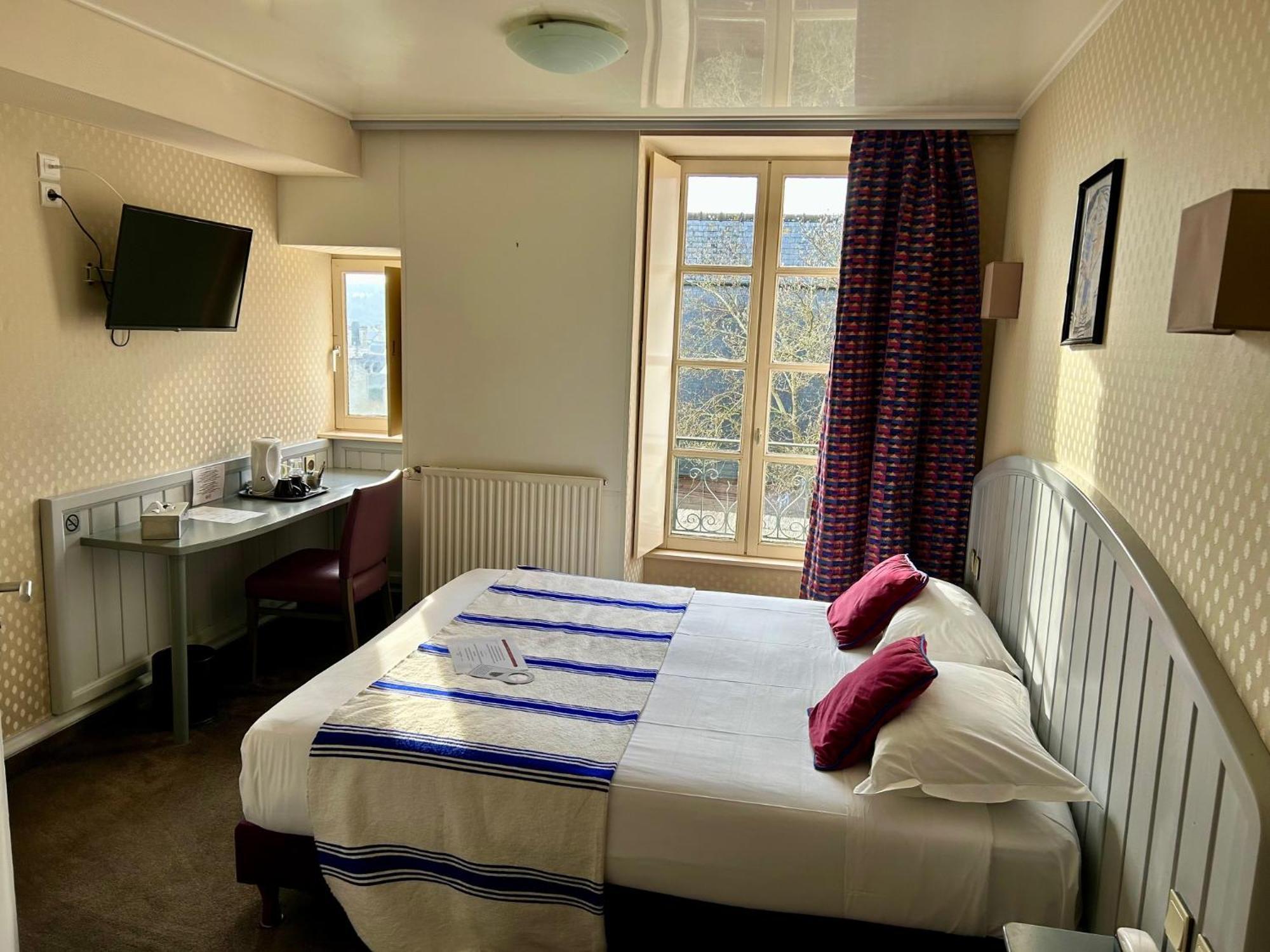 Cit'Hotel Le Challonge Динан Экстерьер фото